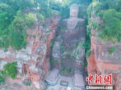 <b>世界现存最大摩崖石像乐山大佛为何一曲像川剧</b>